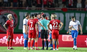 2球领先被追平！中超-泽卡双响彭欣力染红 泰山2-2河南