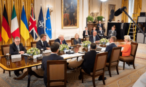 九三阅兵刚结束，欧盟突然很不满，放话欧洲必须担当主角，中方回应12个字，信号强烈！