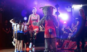 希望看到韩旭最强的样子——专访中国女篮名将韩旭