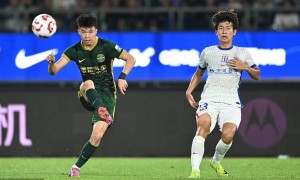 让出榜首！中超-路易斯倒钩中框 申花0-0浙江三轮不胜