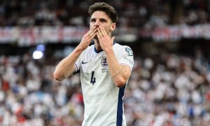 世预赛-马杜埃凯造乌龙赖斯破门 英格兰2-0夺四连胜领跑