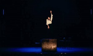 从“想红”到威尼斯封后，辛芷蕾如何逆袭成“国际巨星”？